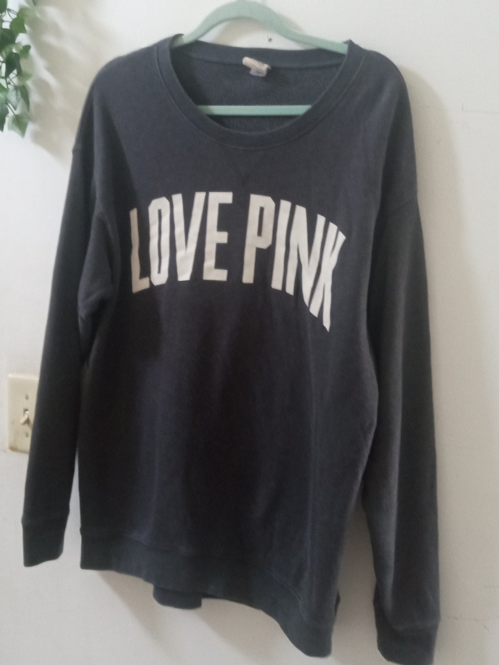 PINK Victoria's Secret Black Crewneck Sweatshirt
